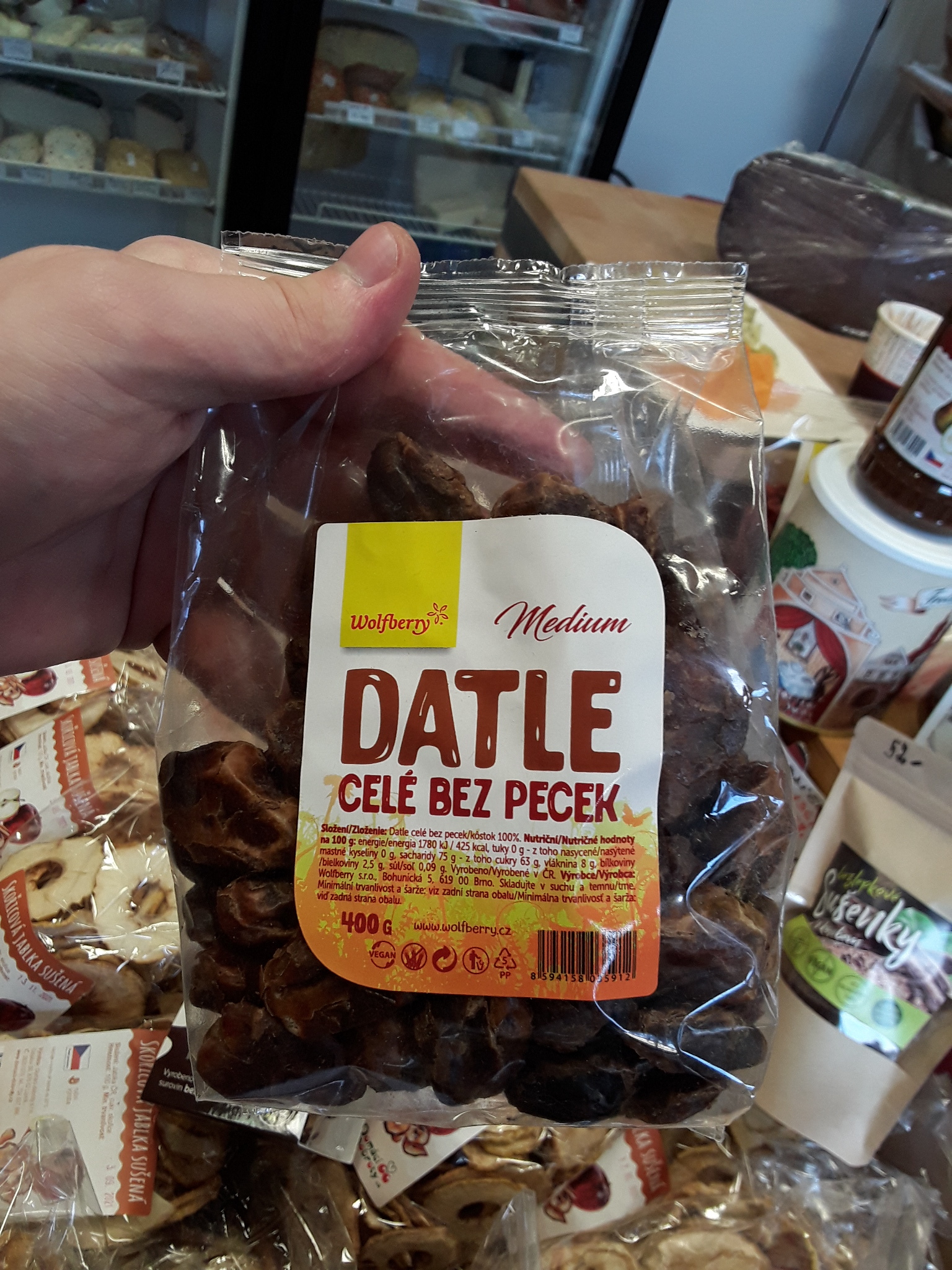Datle celé bez pecek