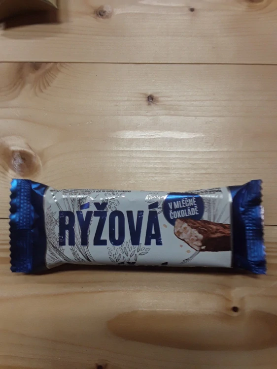 Pufovaná rýžová tyčinka v mléčné čokoládě