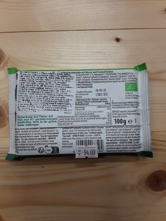 Bio mléčná čokoláda s oříšky a sušeným ovocem