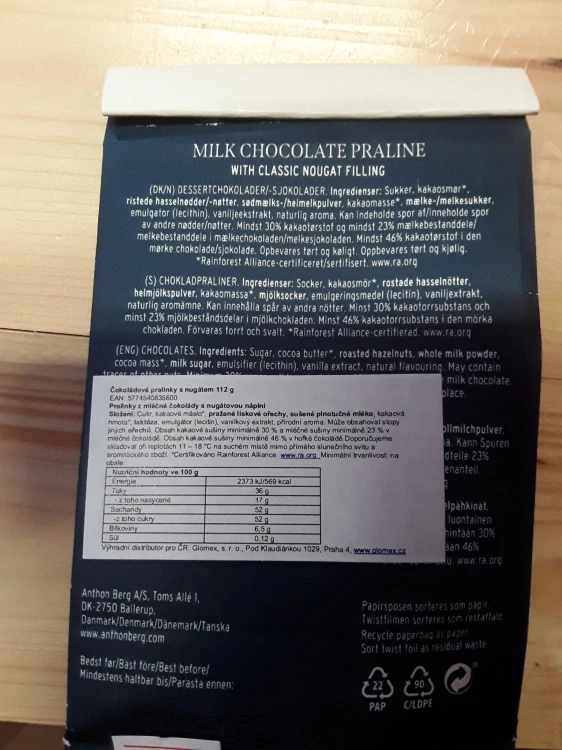 Čokoládové pralinky s nugatovou náplní 
