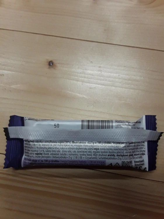 Špaldová sušenka s ostružinovou náplní