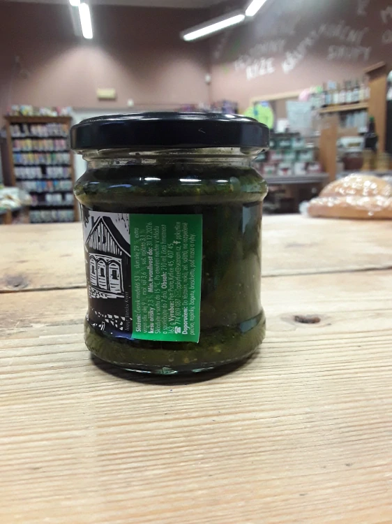 Pesto s kešu a rajčaty