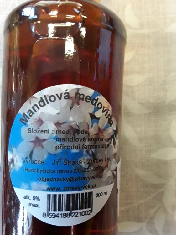 Mandlová medovina
