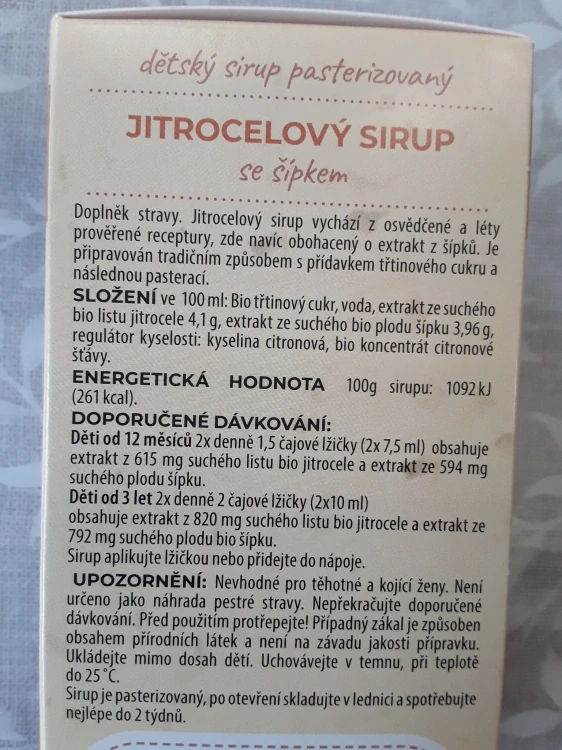 Jitrocelový sirup se šípkem bio