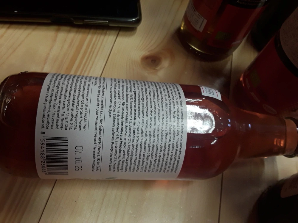 Limonáda s malinami