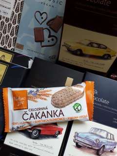 Celozrnná sušenka s kávovovinovou náplní