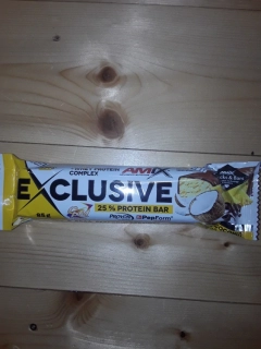 Proteinová tyčinka s min. 25% bílkovin, ananas a kokos