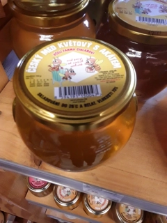 Český med květový s akátem