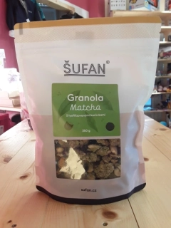 Granola matcha s lyofilizovanými borůvkami