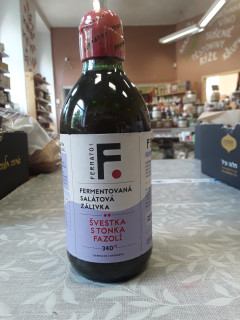 Fermentovaná salátová zálivka švestka s tonka fazolí 