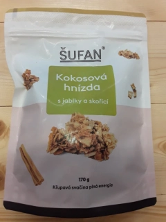 Kokosová hnízda s jablky a skořicí
