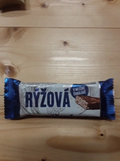 Pufovaná rýžová tyčinka v mléčné čokoládě