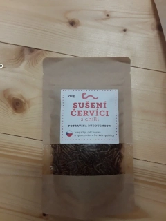 Sušení červíci s chilli